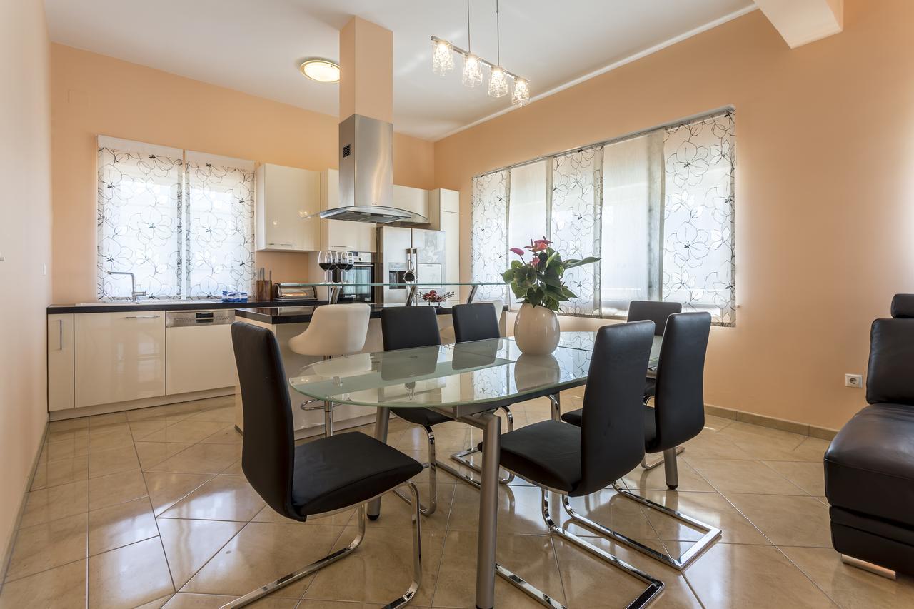 Apartmani Lukic Спліт Екстер'єр фото
